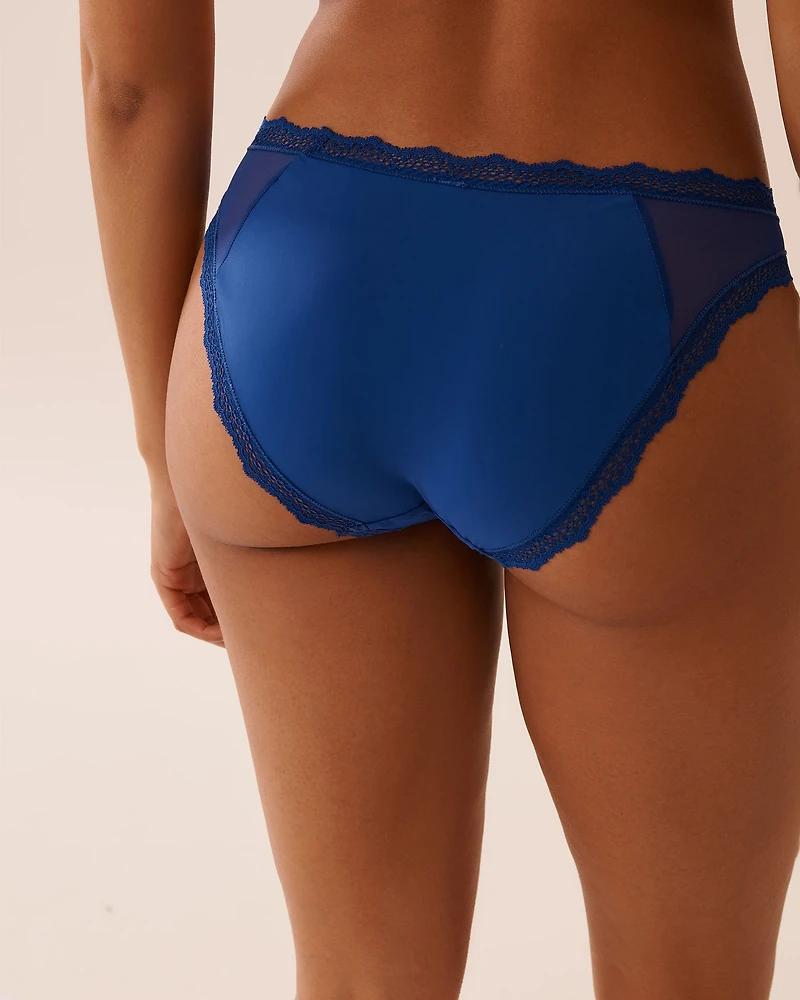 Culotte bikini résille et bordure de dentelle
