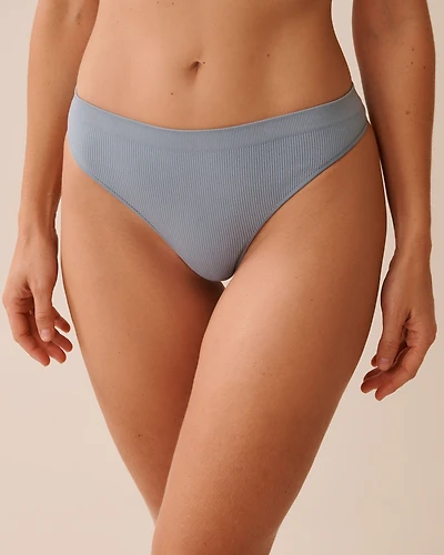 Culotte tanga côtelée en tissu sans coutures