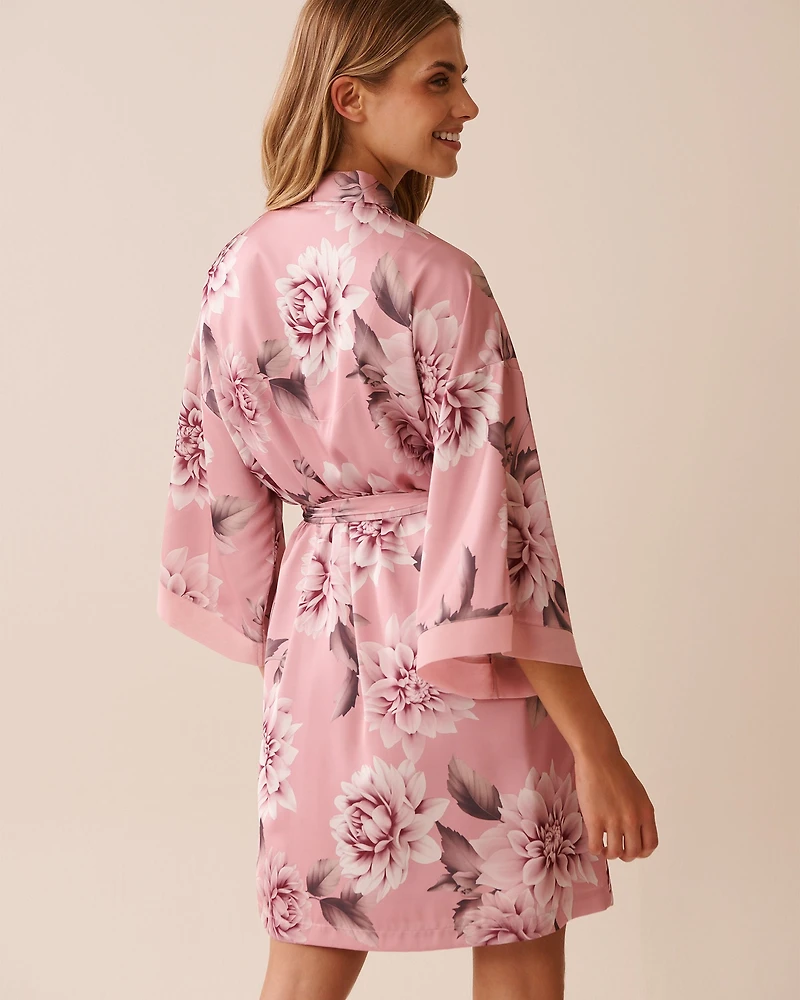 Kimono en satin et chiffon imprimé dahlia
