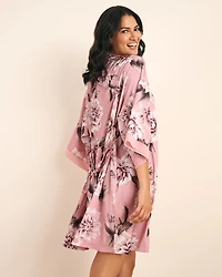 Kimono en satin et chiffon imprimé dahlia