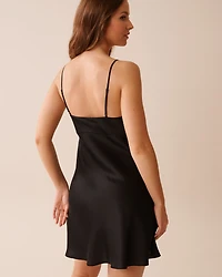 Nuisette en satin et dentelle