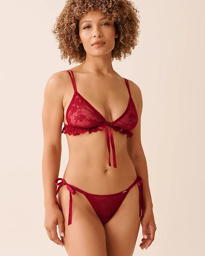 Bralette en dentelle florale et volants fermeture avant