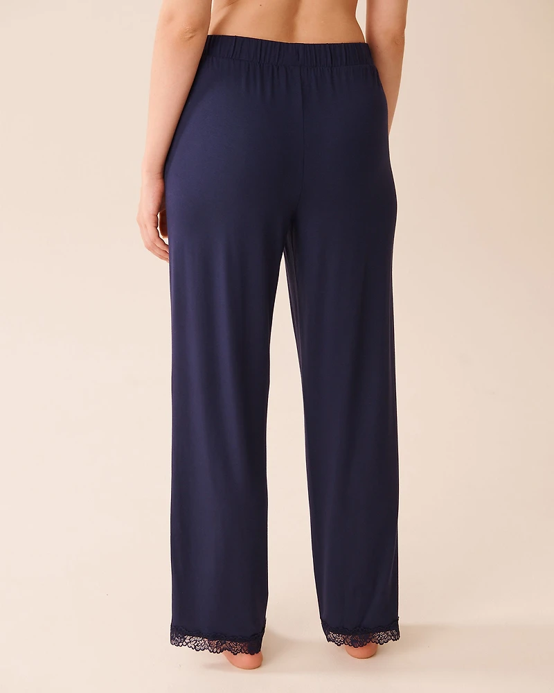Pantalon en modal avec bordures dentelle