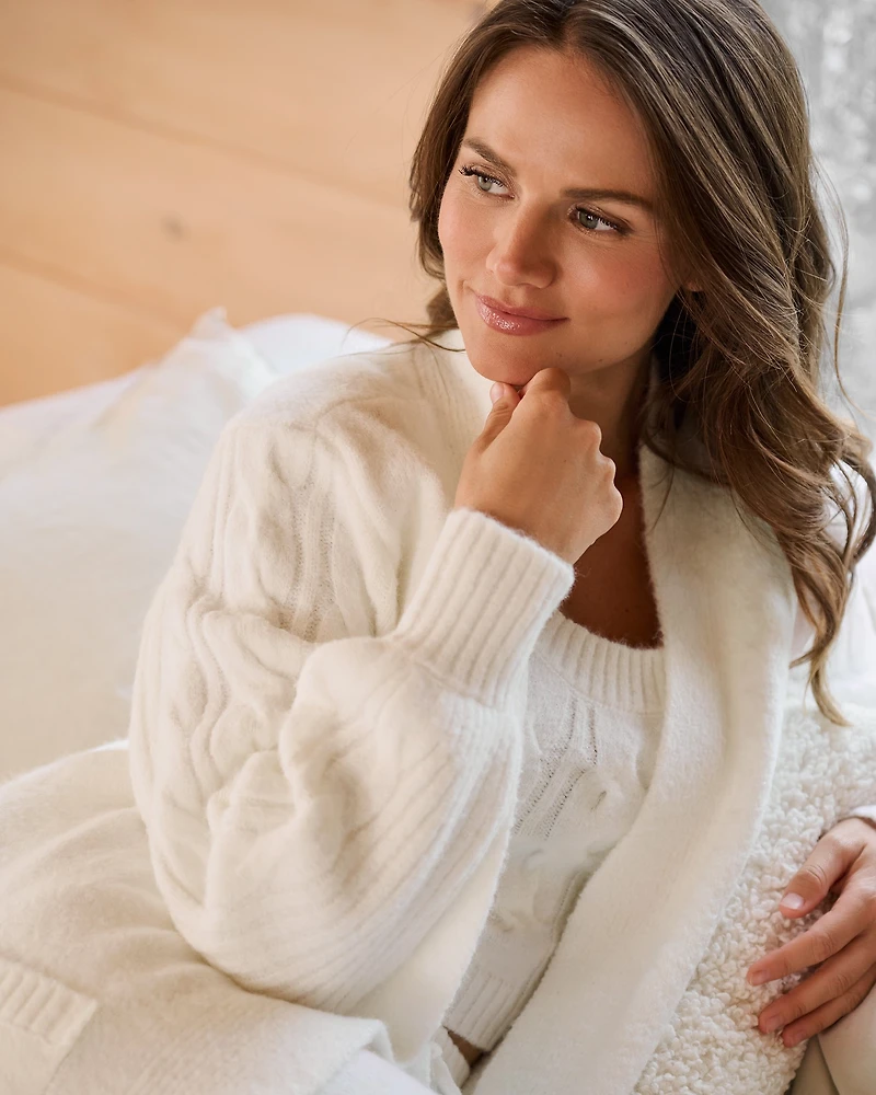 Cardigan long en tricot manches longues torsadées