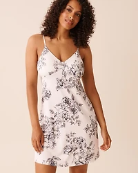 Nuisette ultra douce imprimé roses noires