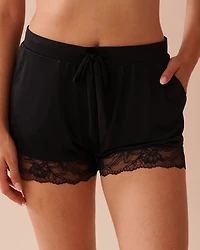 Short en microfibre et bordure de dentelle