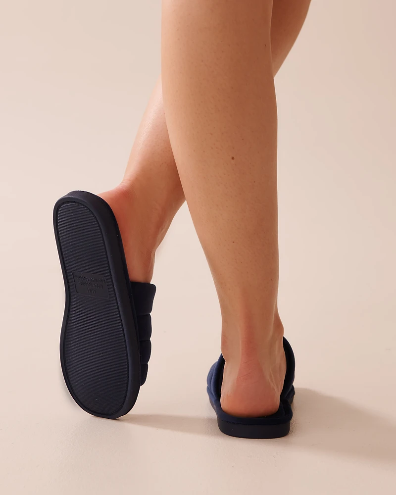 Pantoufles en velours matelass