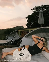 Maillot une-pièce côtelé encolure carrée à ceinture