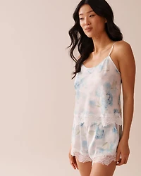 Camisole en satin et dentelle imprimé roses bleues
