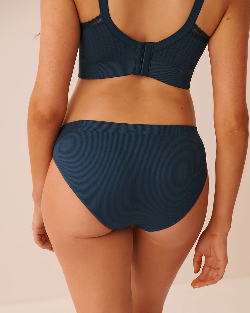 Culotte bikini côtelée en tissu sans coutures