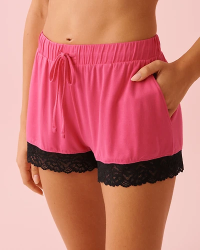 Short en modal avec bordure dentelle