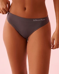 Culotte tanga tissu sans coutures
