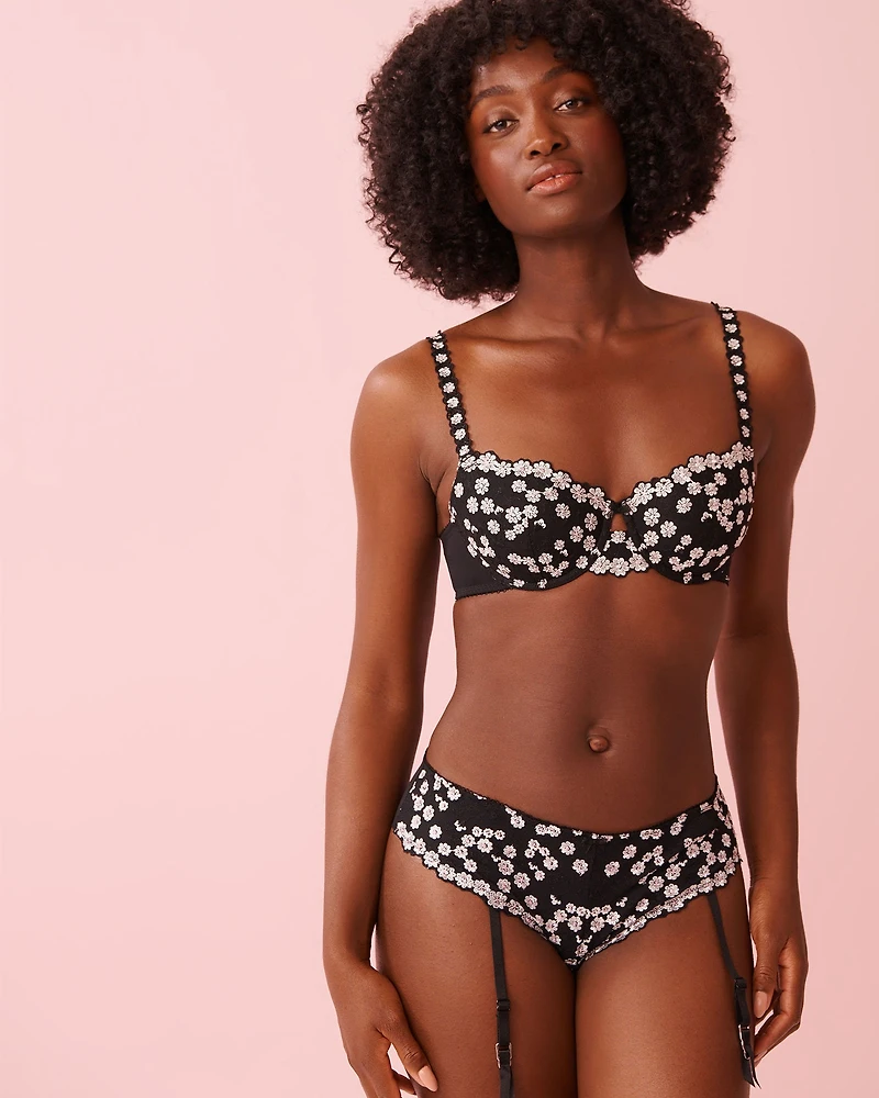 Culotte cheeky en résille brodée avec jarretelles