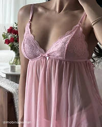 Ensemble 2 pièces en dentelle et résille avec babydoll
