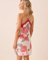 Nuisette en satin bordure de dentelle