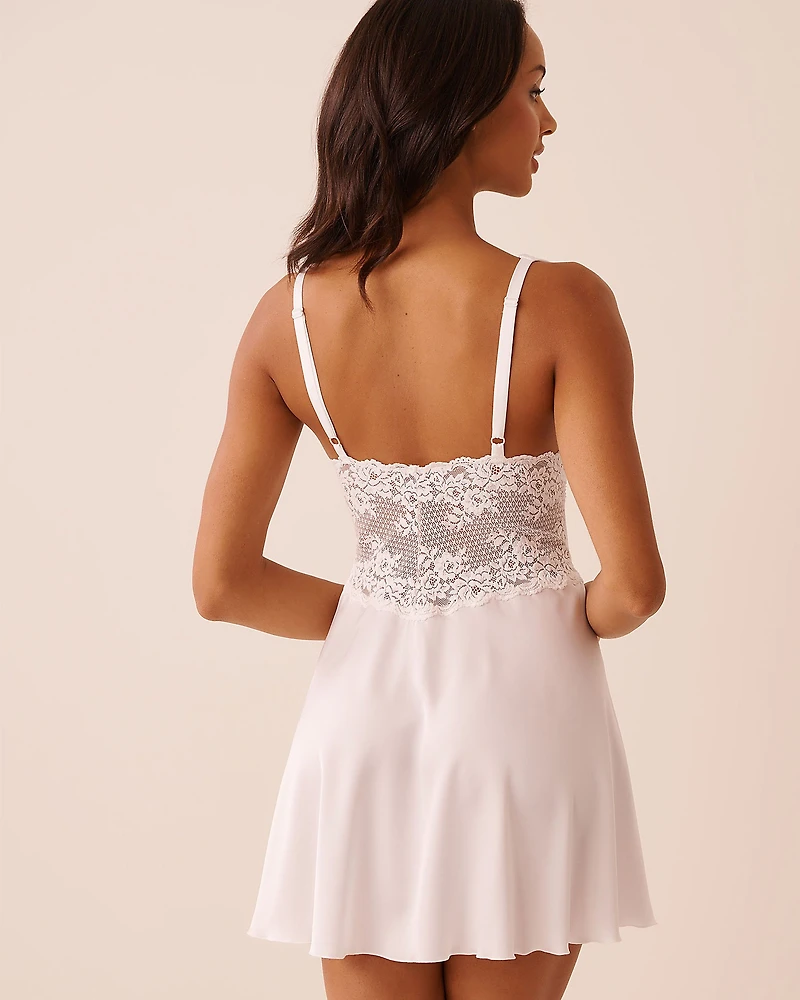 Nuisette en satin et dentelle