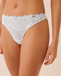 Culotte tanga en dentelle
