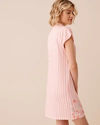 Chemise de nuit boutonnée ultra douce imprimé rayures florales