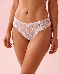 Culotte cheeky en dentelle détails croisés