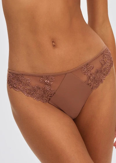 Saga Thong