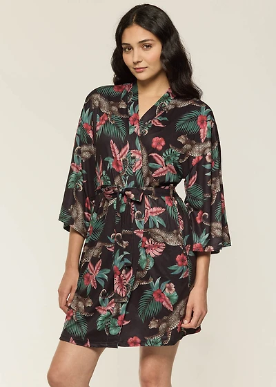 Kimono with leopards