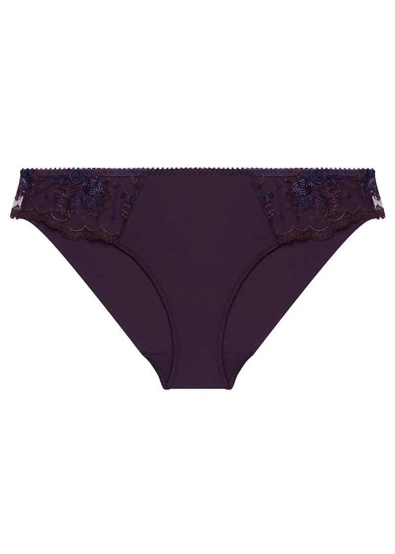 Culotte couvrant Intrigue