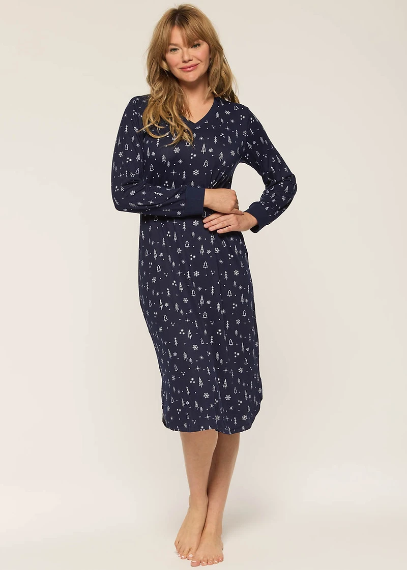 Long nightgown with snowflakes