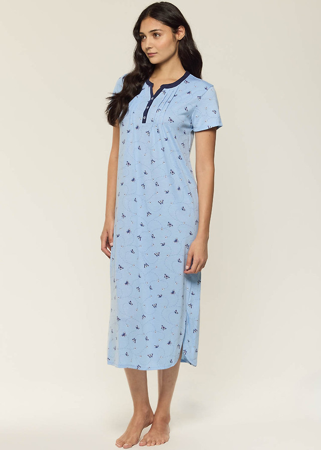 Long nightgown with butterflies