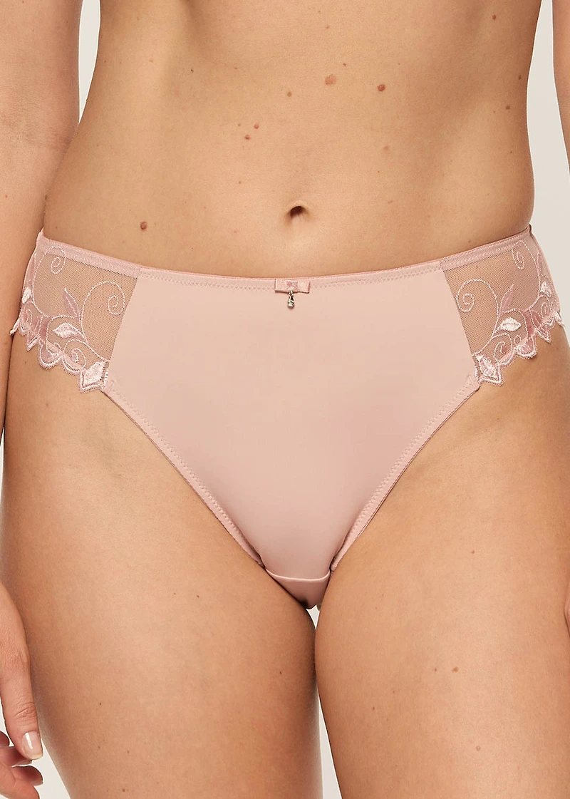 Élégante high leg panty