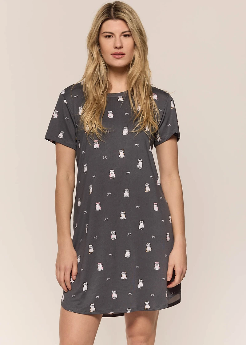 Short nightgown with cats