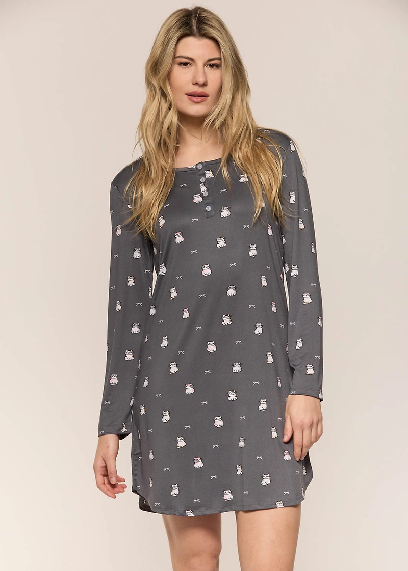 Cats nightgown with long sleeves