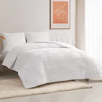 Karac Comforter Set