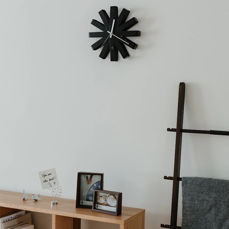 Umbra Ribbon Horloge murale - Noir