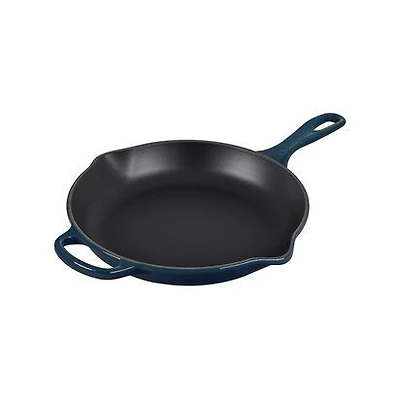 Le Creuset Signature 26cm Iron Handle Skillet - Agave