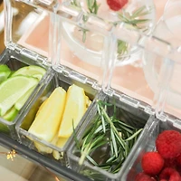 Plateau et casiers pour garnitures de cocktail par Final Touch