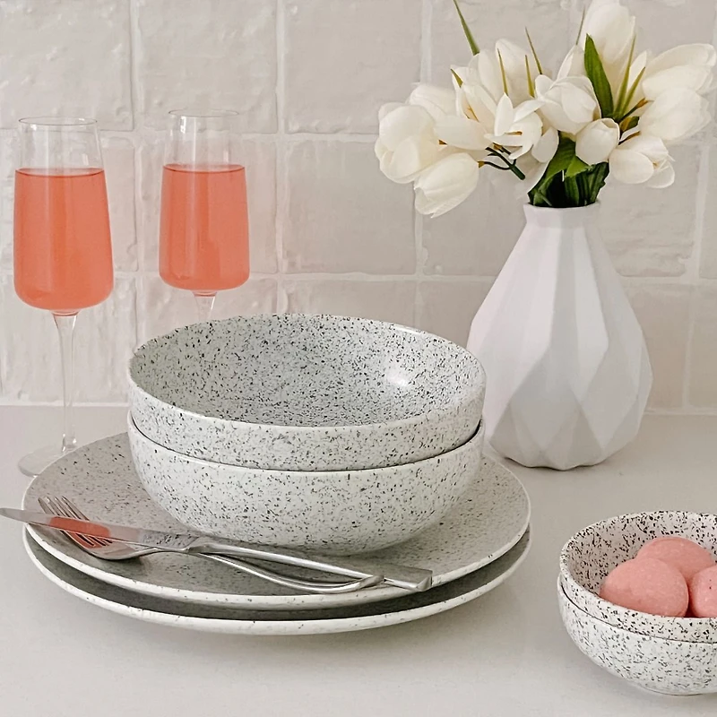 Caviar Speckle Bowl by Maxwell & Williams (19 cm)