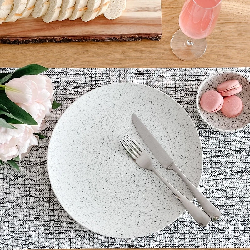 Caviar Speckle Plate by Maxwell & Williams (27 cm)