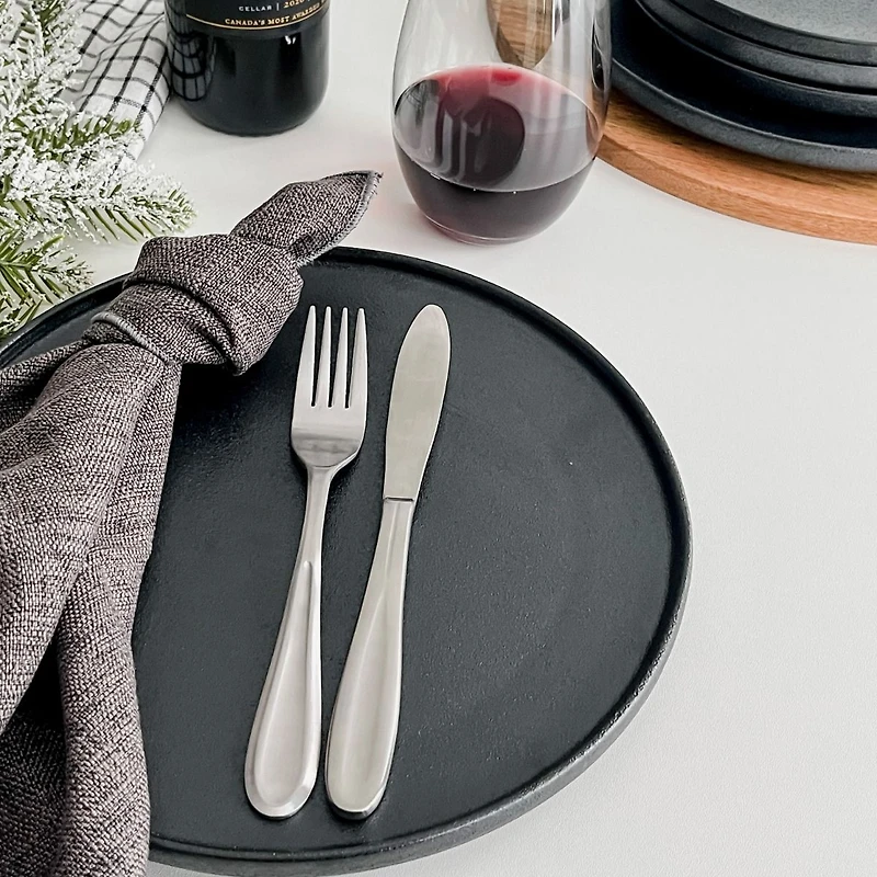 Caviar Rim Plate by Maxwell & Williams (26.5 cm)