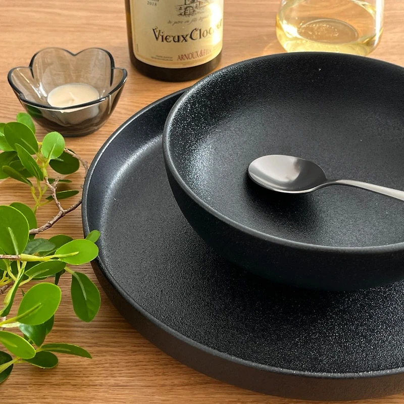 Bol « Caviar » par Maxwell & Williams (19 cm)