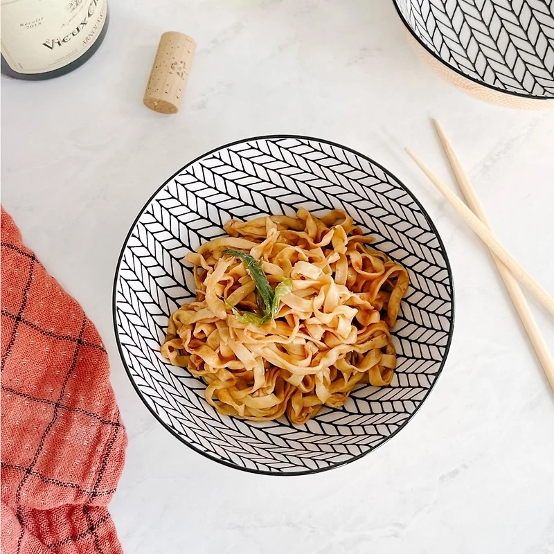 Kiri Porcelain Bowl 6'' by Torre & Tagus