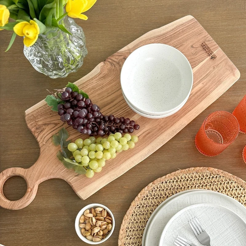 Menara Wood Serving Board - 65 x 25cm par Maxwell & Williams