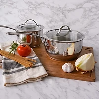 Cocotte « Nouvelle » par Meyer en acier inoxydable avec couvercle - 2 L