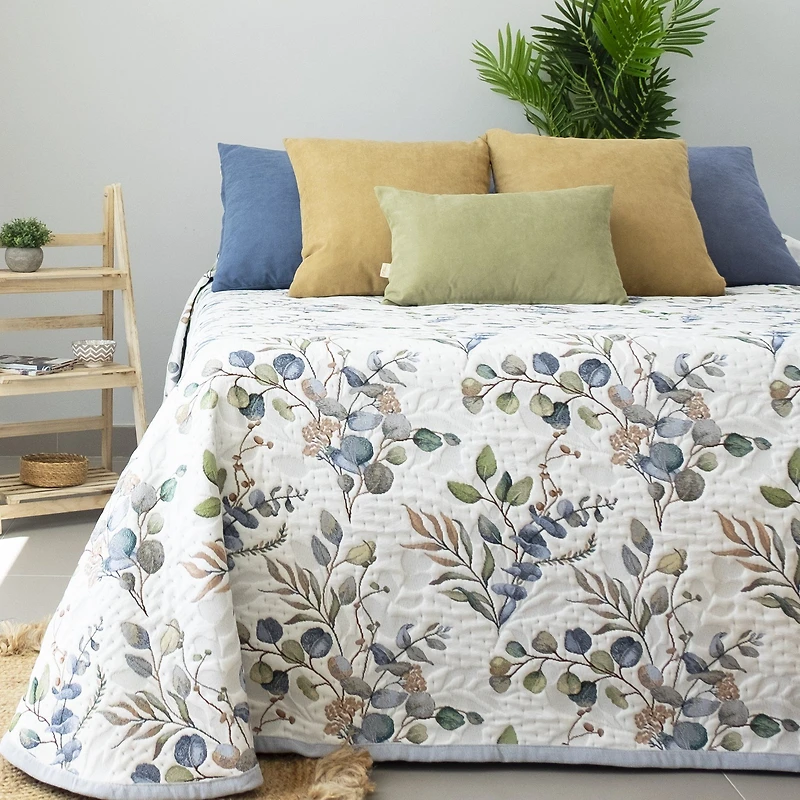 Lara Bedspread Set