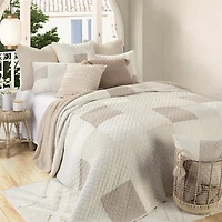 Brunelli Meringue Patchwork Quilt