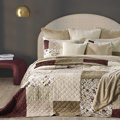 Pomegranate Quilt