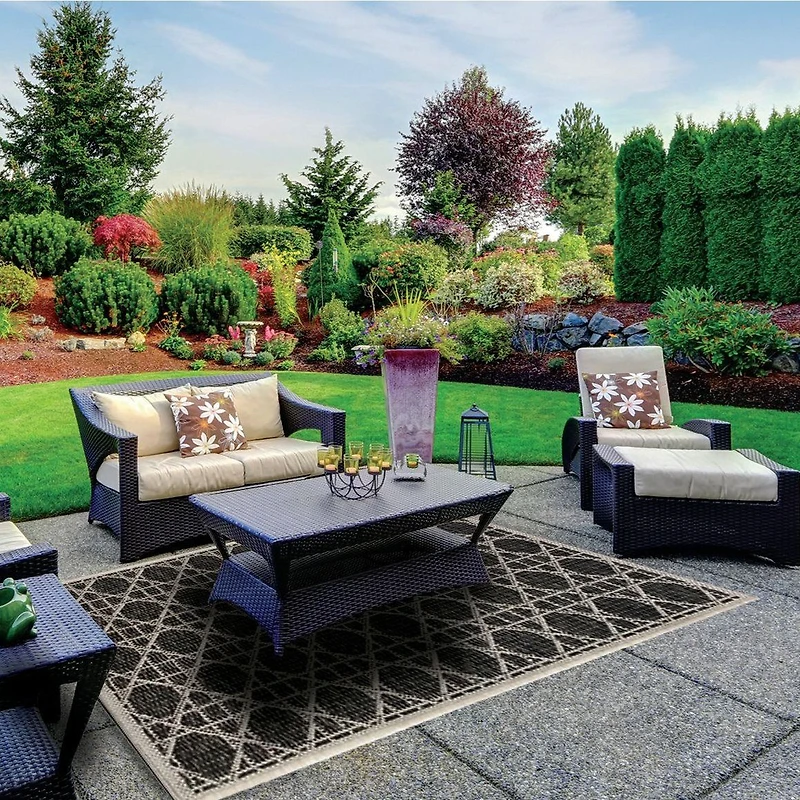 Monaco Griffin Rug - Black / Taupe
