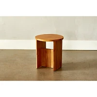 Nika Tabouret  