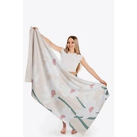 Microfiber Breezy Marguerite Bath Towel