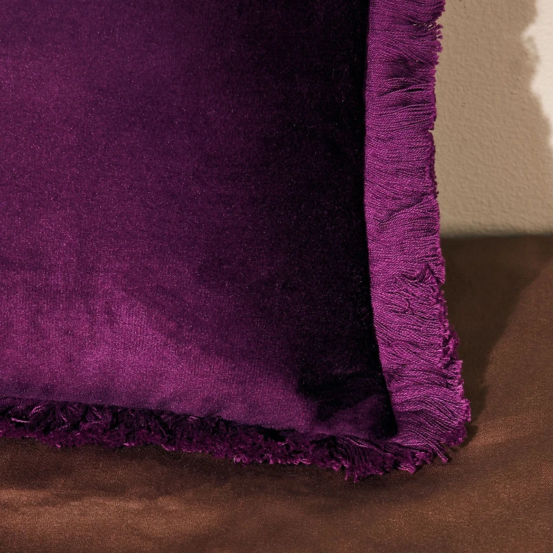 Carmella Coussin boudoir