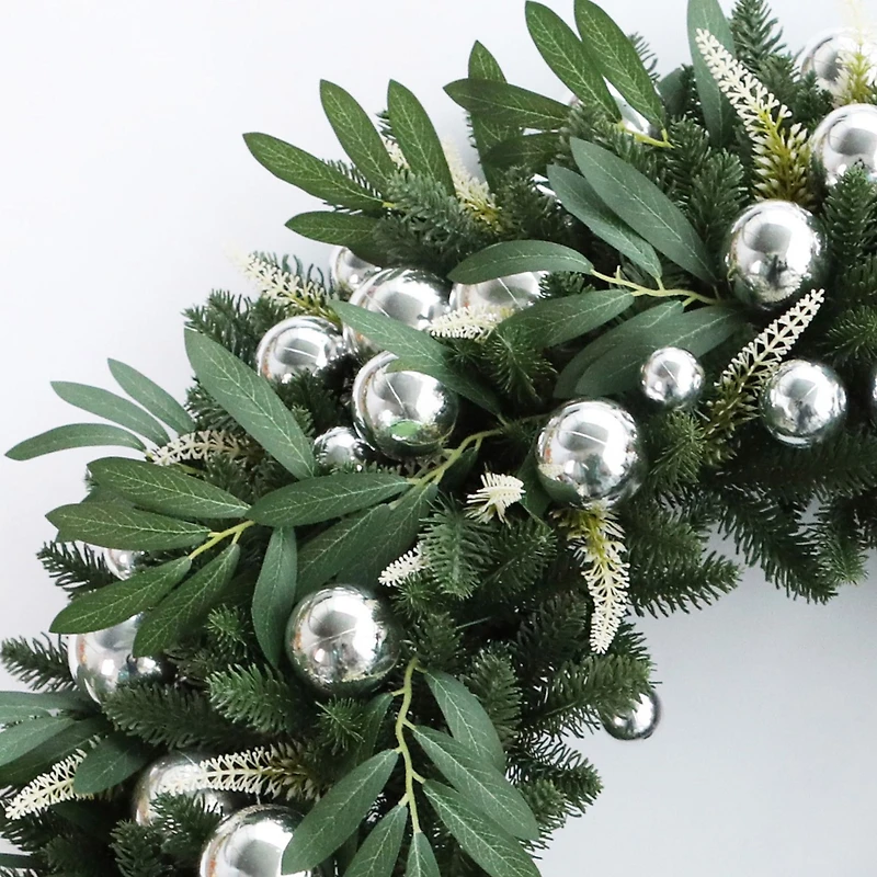 Anderson Pre-Lit Christmas Wreath - 32"